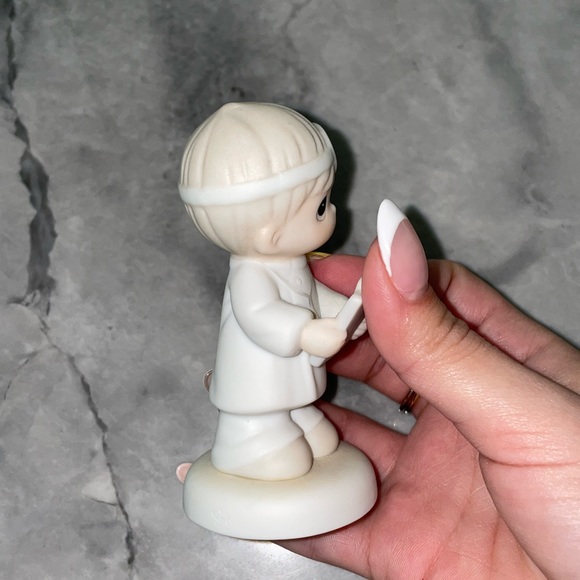 Precious Moments Mini Healthcare Hero - Picture 4 of 11